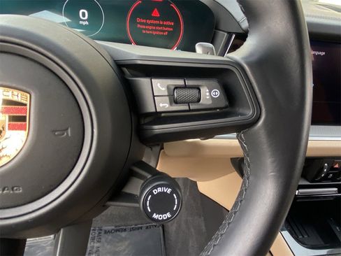 Used 2024 Porsche Cayenne image 22