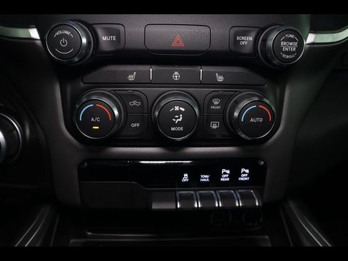 Used 2022 RAM 1500 Big Horn AWD/4WD image 16