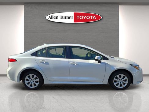Used 2023 Toyota Corolla LE image 5
