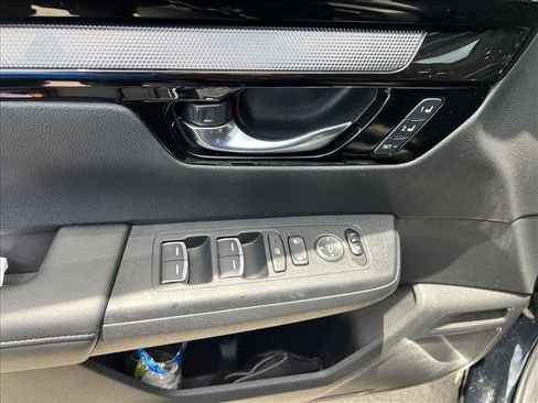 Used 2025 Honda CR-V EX-L image 12