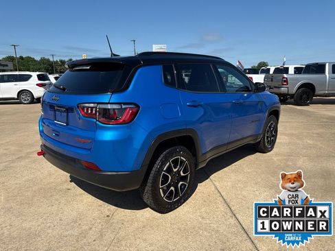 Certified 2025 Jeep Compass Trailhawk AWD/4WD image 4