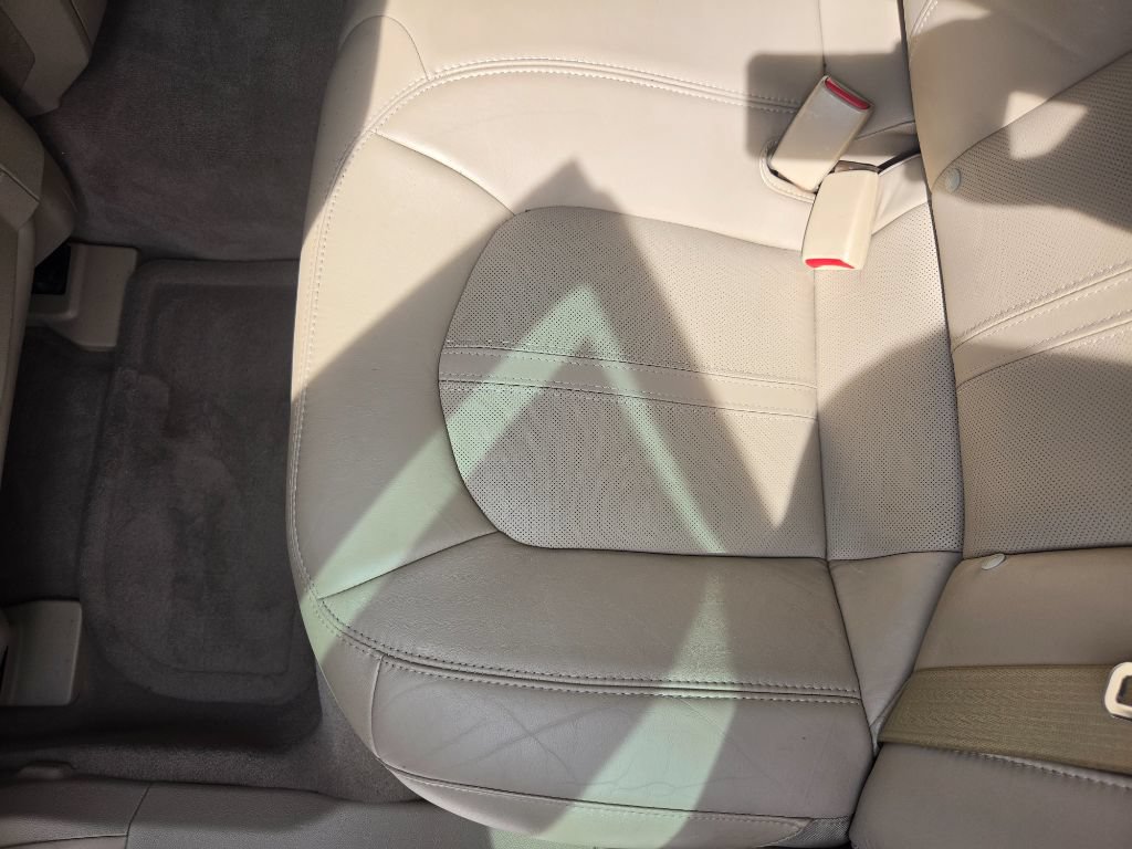 Used 2011 Cadillac CTS Luxury RWD image 27