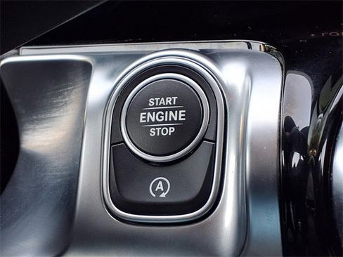 Used 2021 Mercedes-Benz GLB 250 GLB 250 w/ Premium Package image 14