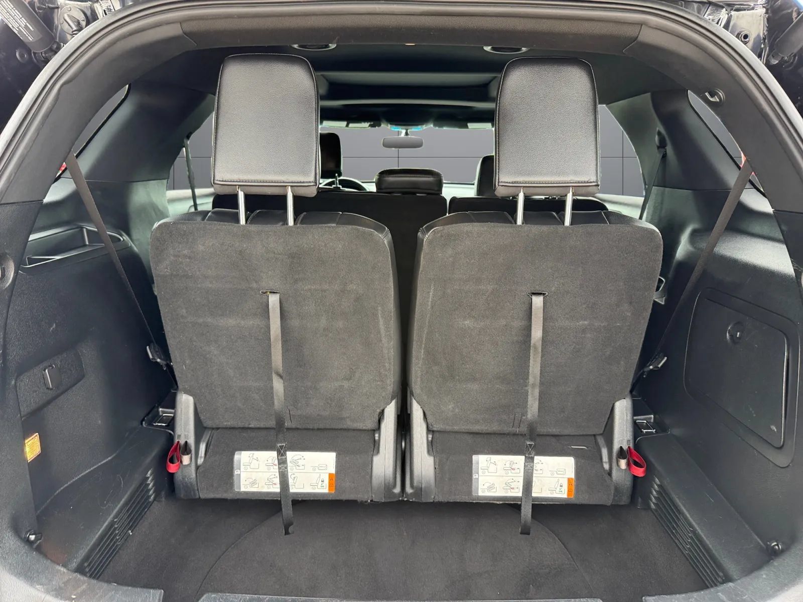 Used 2019 Ford Explorer XLT w/ Equipment Group 202A AWD/4WD image 10