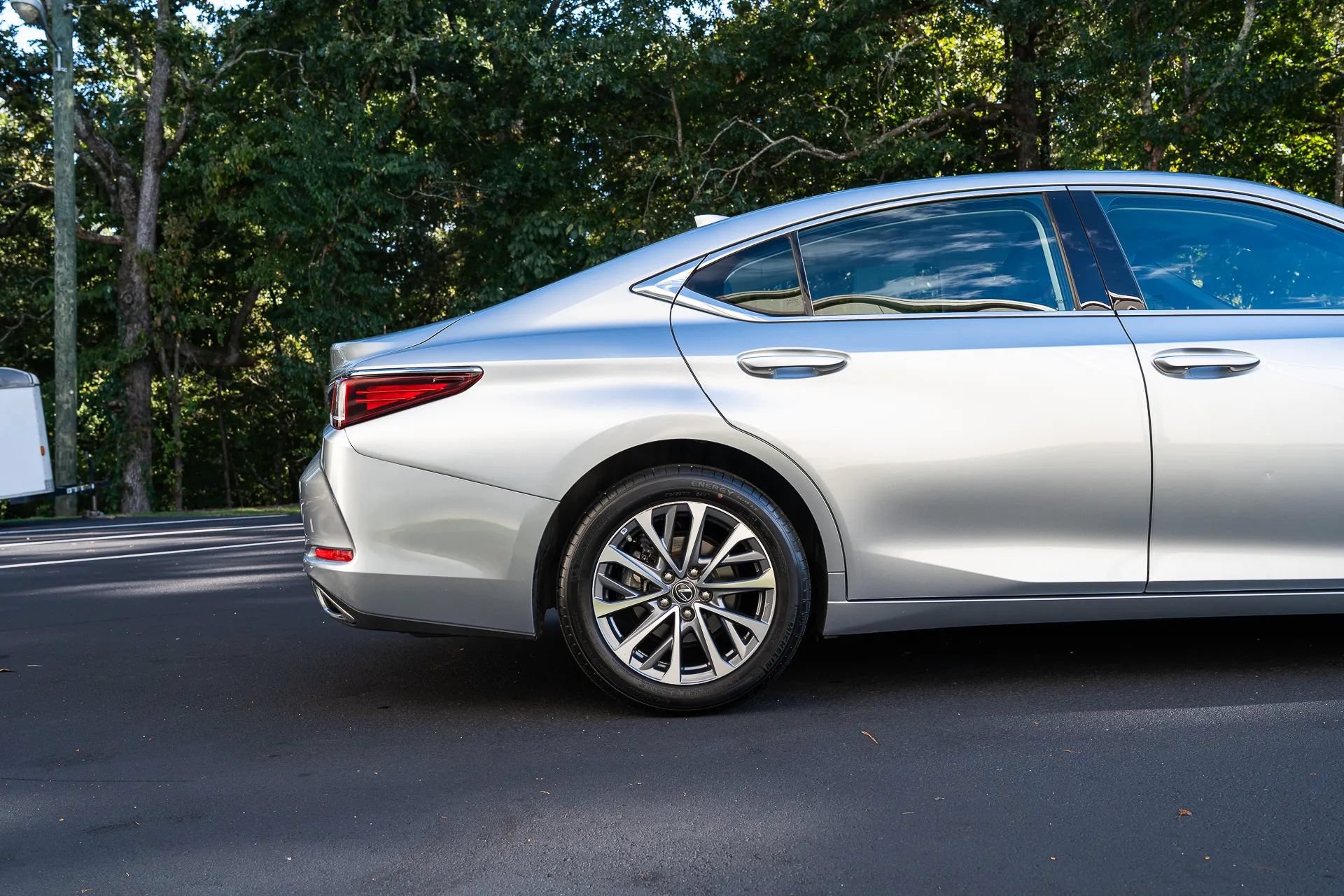 Used 2023 Lexus ES 350 FWD image 10