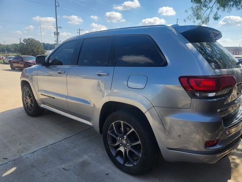 Used 2024 Jeep Grand Cherokee Limited image 3