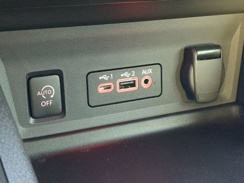 Used 2025 Nissan Sentra SV w/ Trunk Package FWD image 19