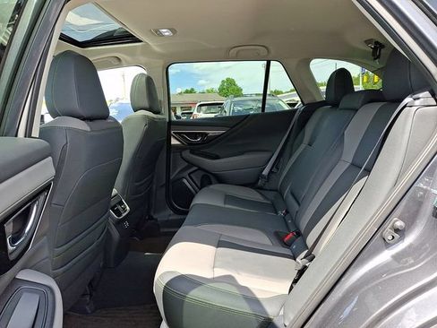 Certified 2025 Subaru Outback Onyx Edition AWD/4WD image 10