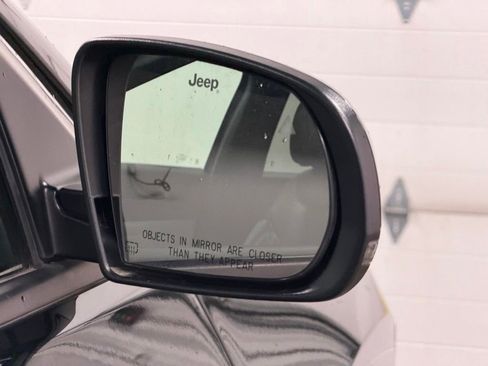 Used 2023 Jeep Compass Limited AWD/4WD image 14