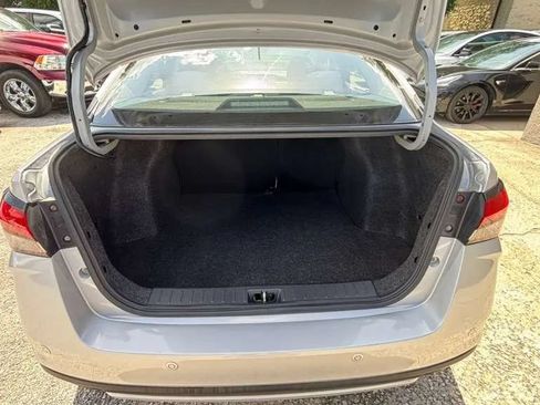 Used 2020 Nissan Versa S FWD image 19