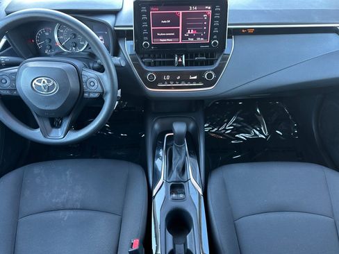 Used 2021 Toyota Corolla LE image 12