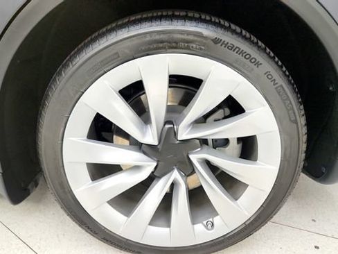 Used 2026 Tesla Model Y 2WD image 83