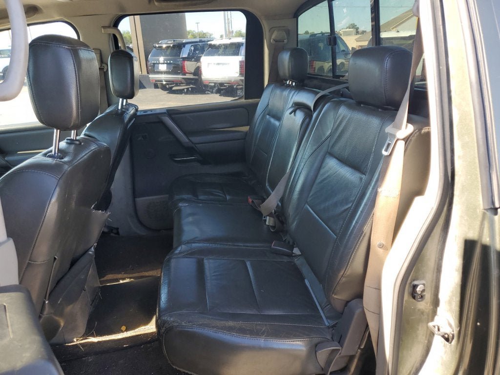 Used 2004 Nissan Titan LE w/ (OF1) LE Off-Road Pkg AWD/4WD image 11