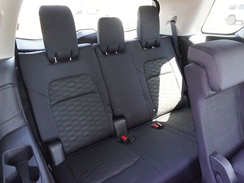 New 2025 Nissan Pathfinder SV image 10