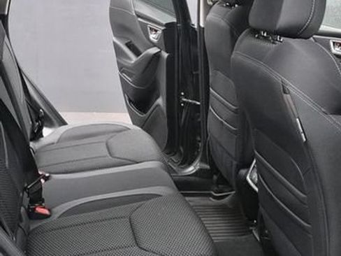 Used 2020 Subaru Forester Premium AWD/4WD image 17