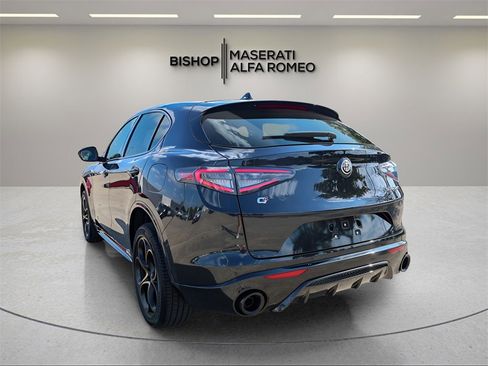 New 2025 Alfa Romeo Stelvio Sprint image 5