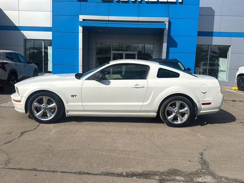 Used 2008 Ford Mustang GT Premium image 8