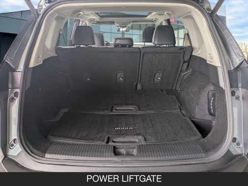 Used 2023 Nissan Rogue SL w/ SL Premium Package image 28
