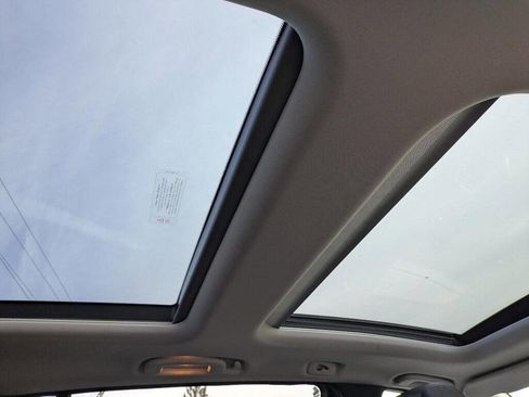 Used 2006 Mercedes-Benz R 350 R 350 AWD 4MATIC 4dr Wagon image 19