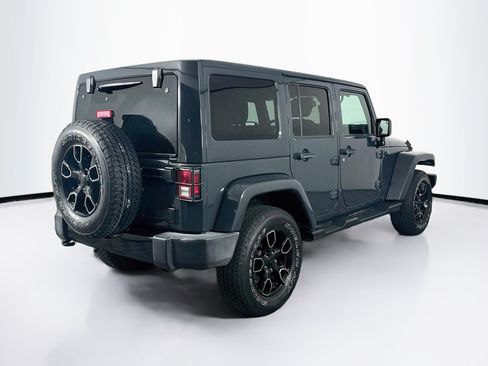 Used 2017 Jeep Wrangler Unlimited Sahara AWD/4WD image 9