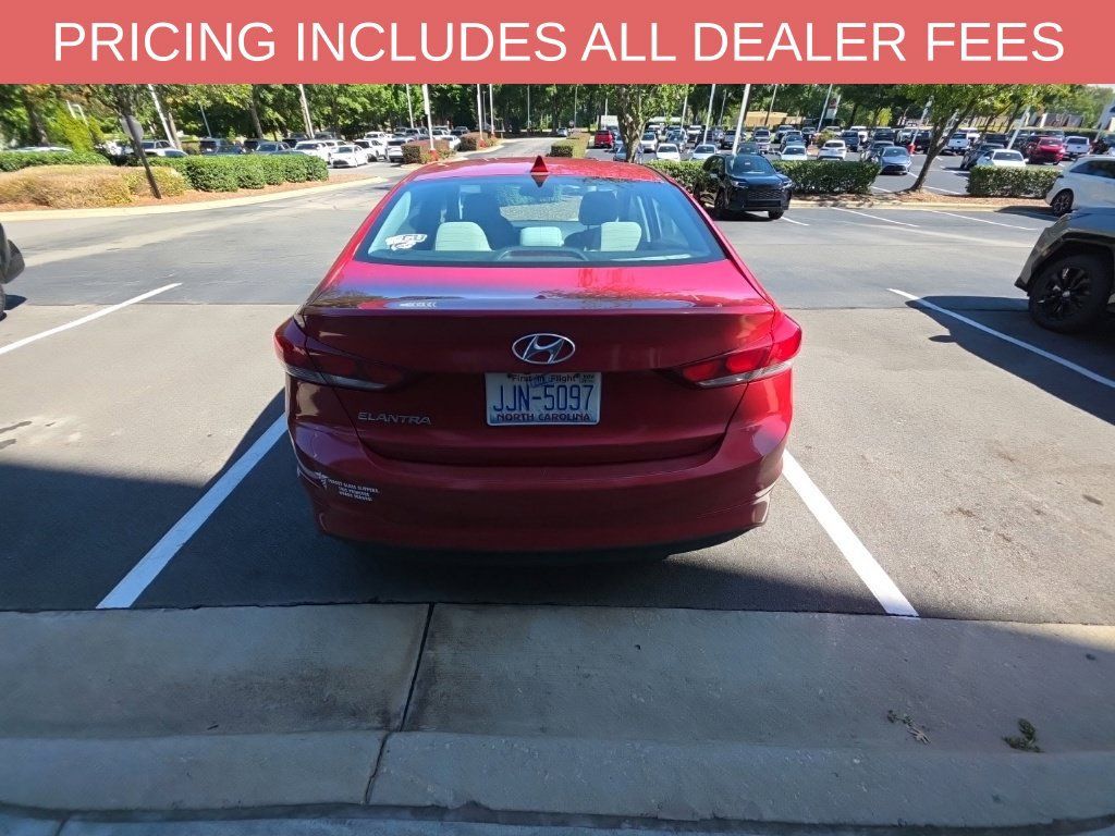Used 2017 Hyundai Elantra SE FWD image 4