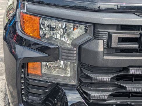 Used 2022 Chevrolet Silverado 1500 Custom RWD image 10