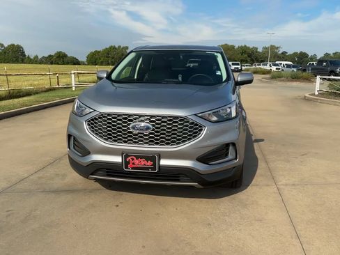 Used 2024 Ford Edge SEL image 3