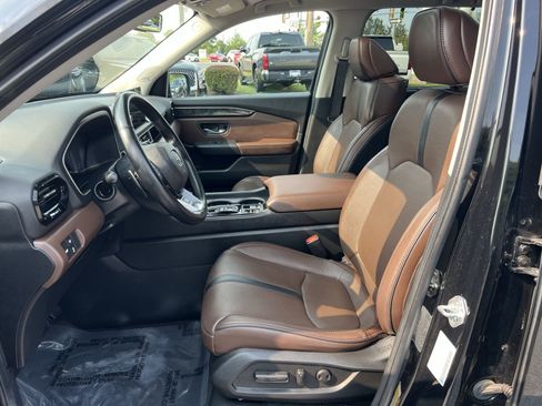 Used 2023 Honda Pilot Elite image 13