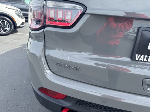 Used 2021 Jeep Compass Trailhawk image 8