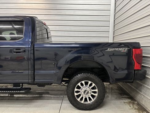 Used 2022 Ford F350 Lariat image 5