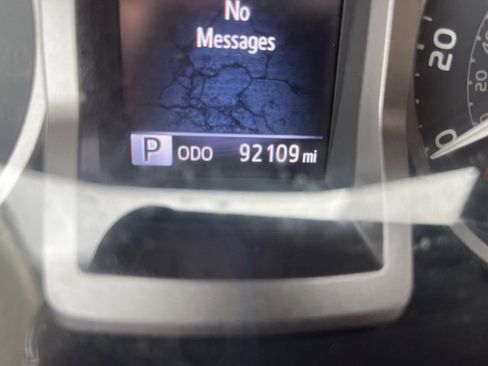 Used 2018 Toyota Tacoma SR5 image 14