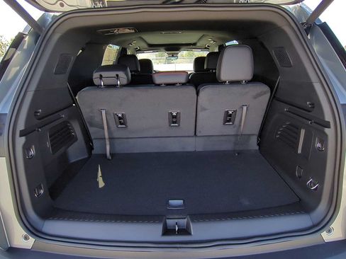 New 2026 Chevrolet Traverse Z71 w/ Enhanced Driving Package AWD/4WD image 26