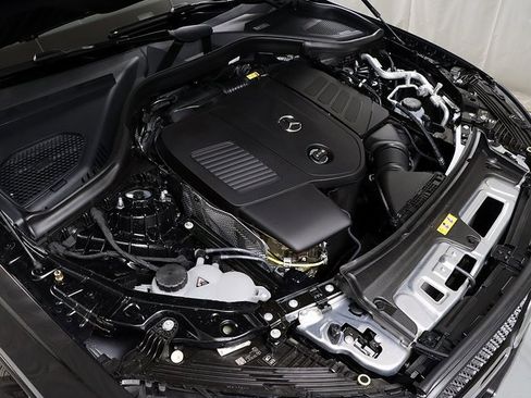 Certified 2025 Mercedes-Benz GLC 300 4MATIC image 35