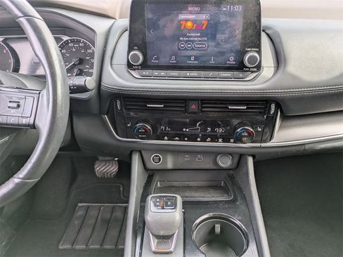 Used 2023 Nissan Rogue SV w/ SV Premium Package image 34