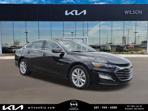 Used 2024 Chevrolet Malibu LT FWD image 1