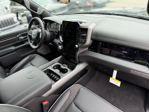 New 2026 RAM 1500 Laramie AWD/4WD image 31