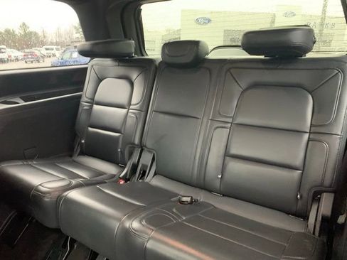Used 2024 Lincoln Navigator Premiere image 28