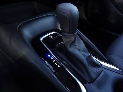 Used 2025 Toyota Corolla LE image 21