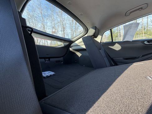 Used 2018 Hyundai Ioniq SEL image 36