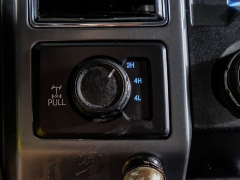 Used 2019 Ford F250 XLT w/ XLT Premium Package image 24