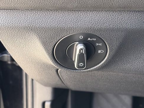 Used 2024 Volkswagen Jetta SE w/ Black Wheel Package image 26