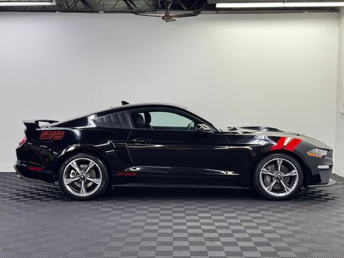 Used 2022 Ford Mustang GT Premium w/ Equipment Group 401A RWD image 4