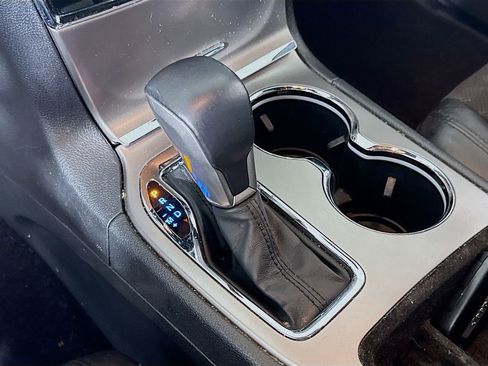 Used 2020 Jeep Grand Cherokee Altitude image 17