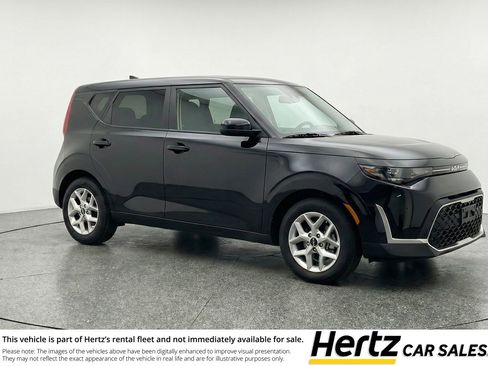 Used 2025 Kia Soul LX w/ LX Technology Package image 1