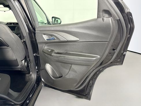 Used 2021 Chevrolet TrailBlazer LS FWD image 27