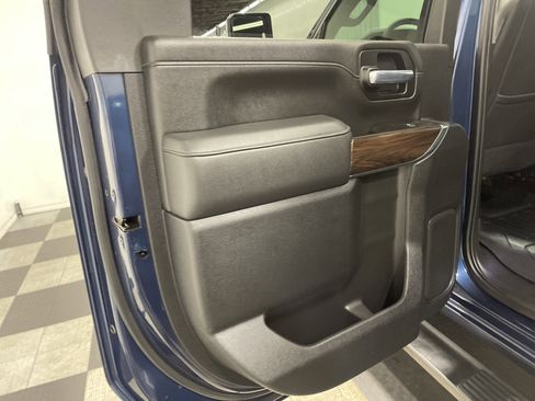 Used 2021 GMC Sierra 3500 SLT image 15