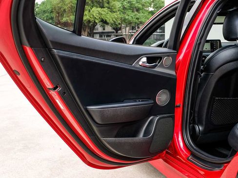Used 2018 Kia Stinger GT1 RWD image 44