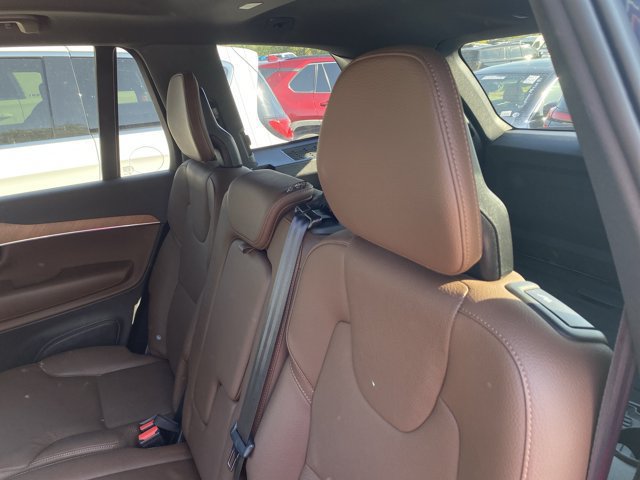Used 2024 Volvo XC90 T8 Core w/ Climate Package AWD/4WD image 11