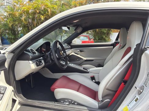 Used 2025 Porsche 718 Cayman GTS RWD image 20