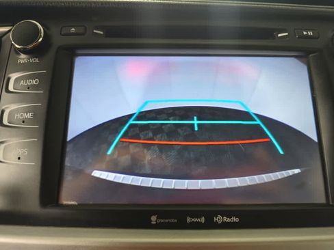 Used 2018 Toyota Highlander Plus image 40